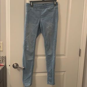 Women’s skinny jeans